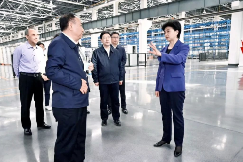 梁惠玲蒞臨九洲集團(tuán)，深入包聯(lián)企業(yè)調(diào)研